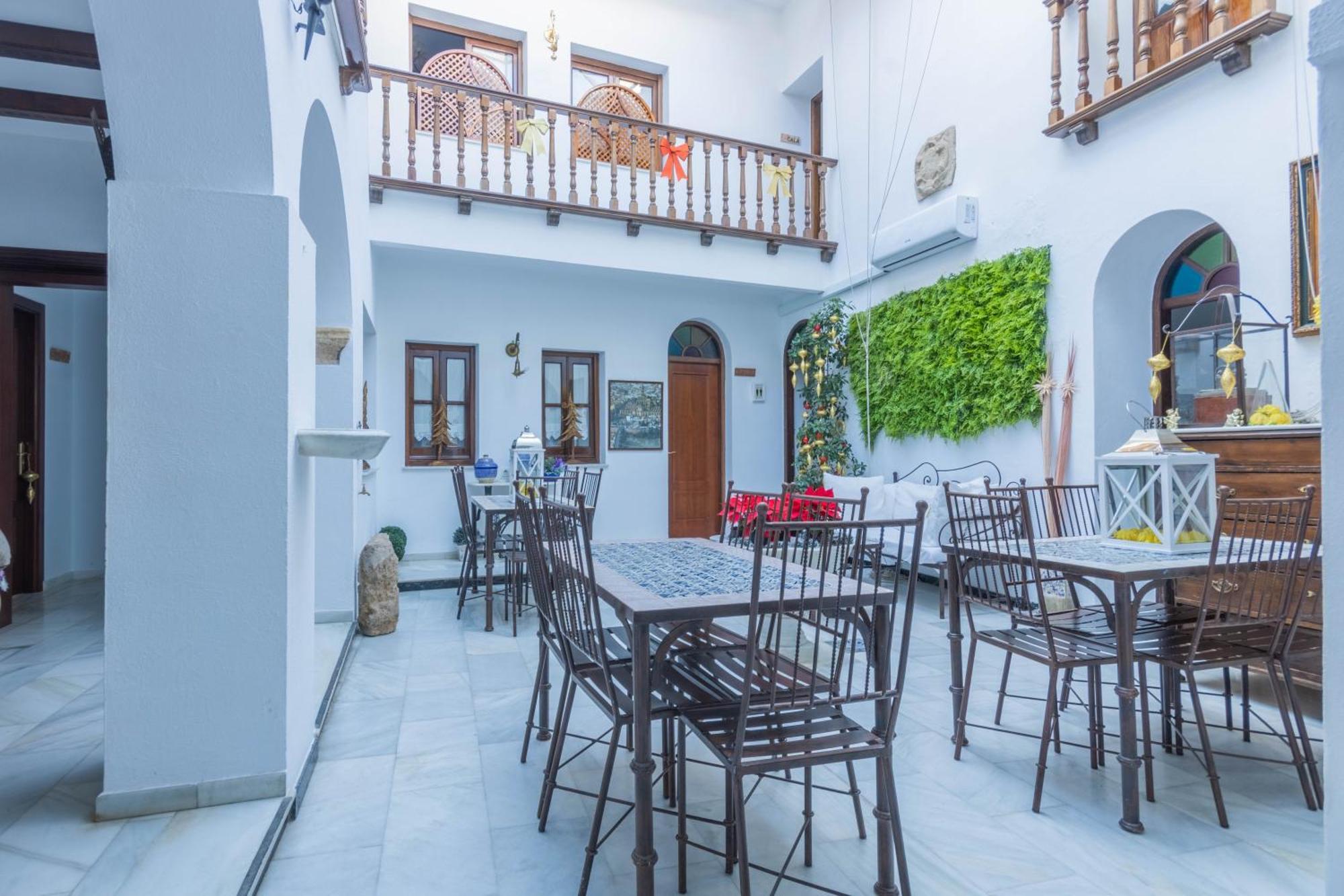 Mayflowers Albergue